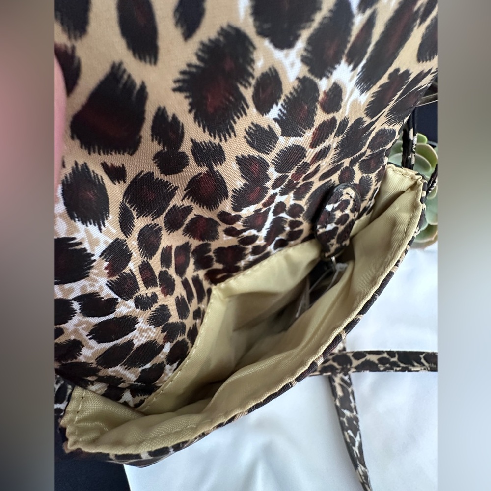 Travelon Leopard Print Crossbody Bag - Earth Tone Bag, Mocha Hue Crossbody - Picture 8 of 10